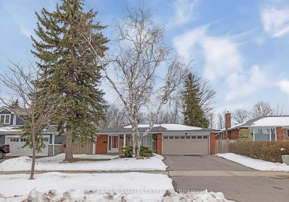 1172-queens-avenue-oakville-ontario-w13093218