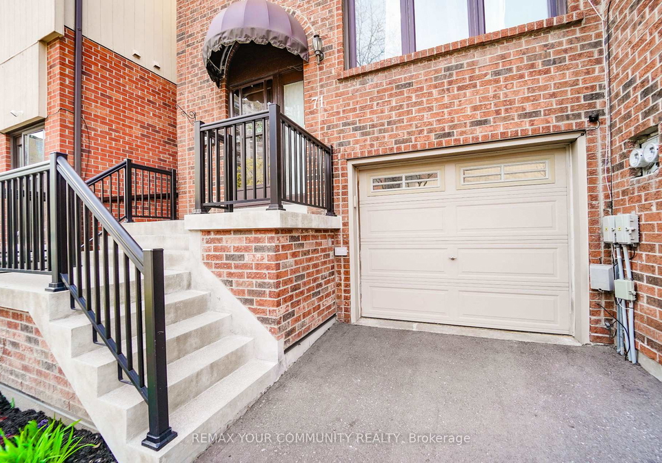 71-maple-branch-path-etobicoke-ontario-w13093244