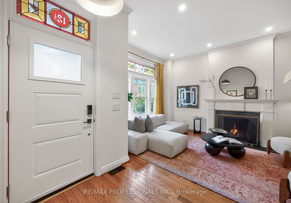 125-melbourne-avenue-toronto-ontario-w13093422