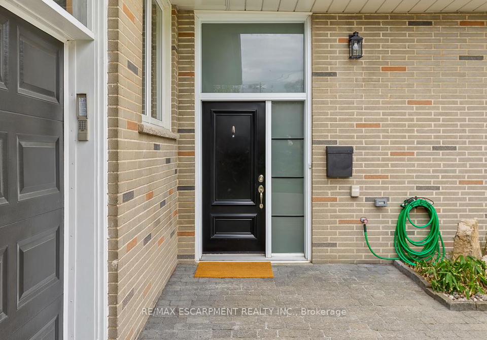 1548-wembury-road-mississauga-ontario-w13093482
