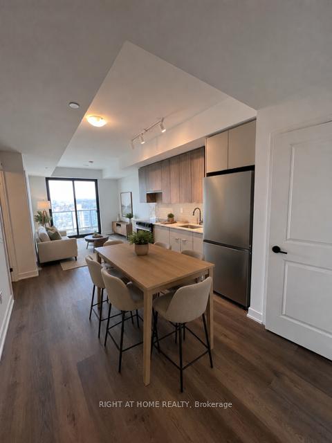 2075-lakeshore-road-burlington-ontario-w13093528