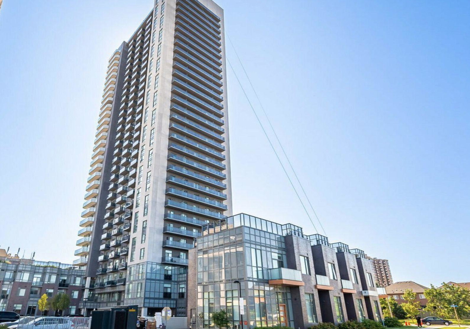8-nahani-way-mississauga-ontario-w13093546