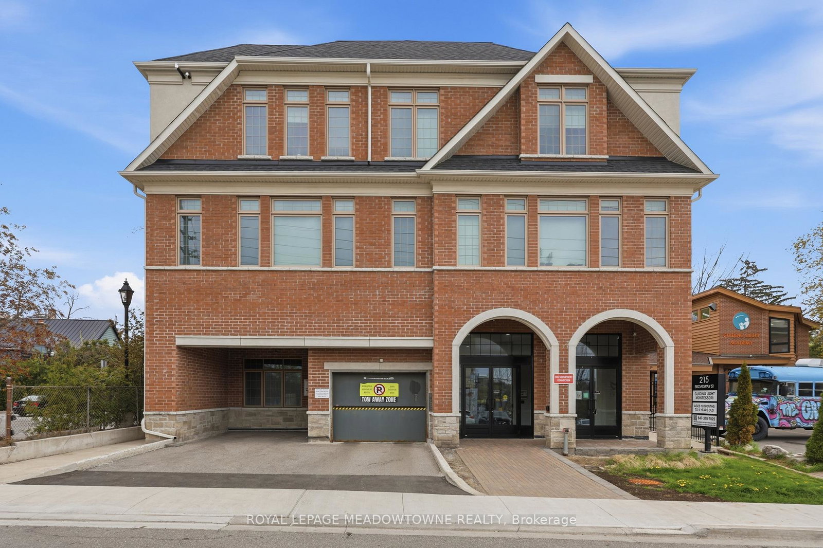 215-broadway-street-mississauga-ontario-w13093610