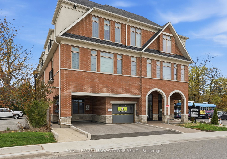 215-broadway-street-mississauga-ontario-w13093610