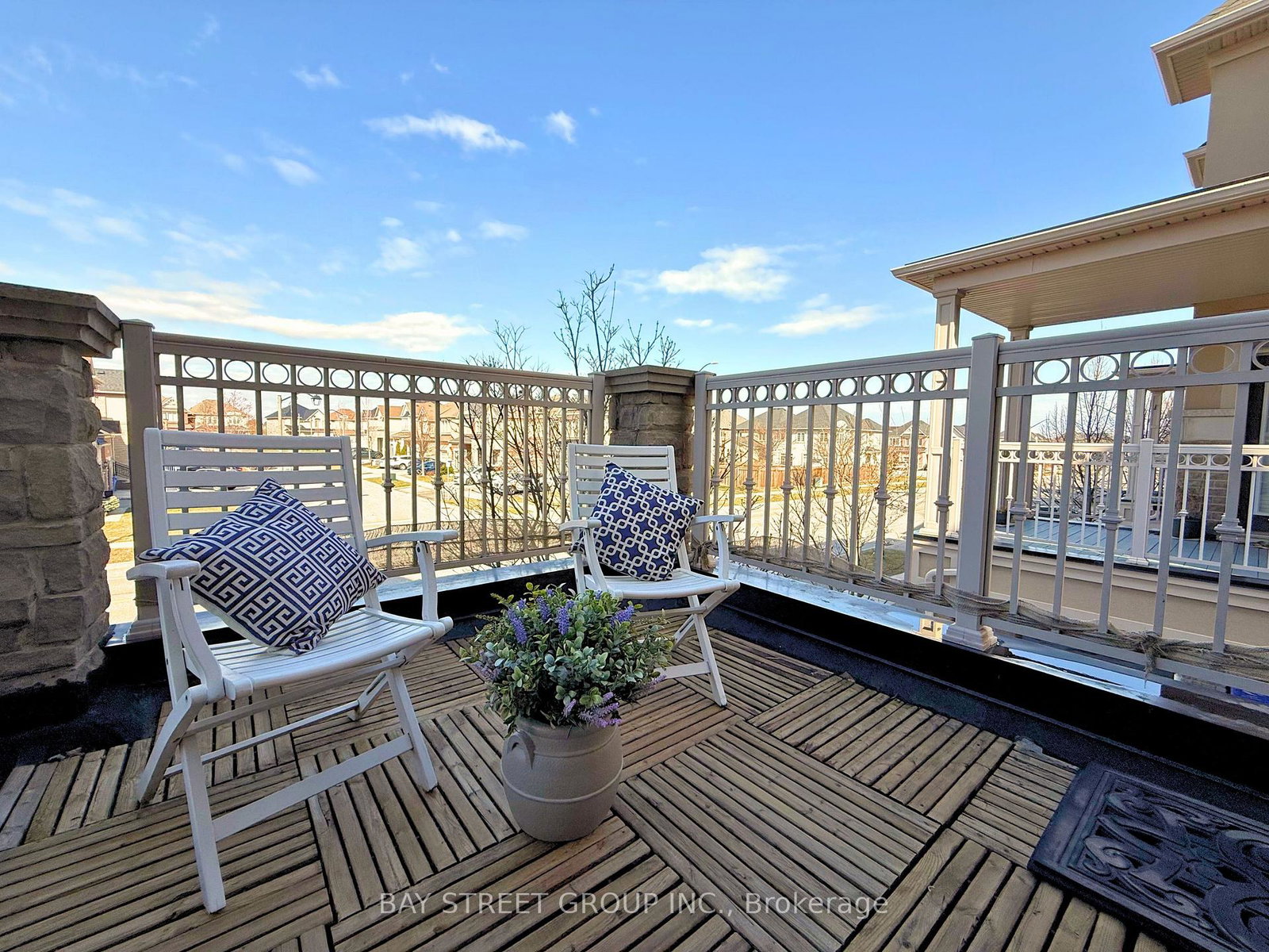 2564-grand-oak-trail-oakville-ontario-w13093894