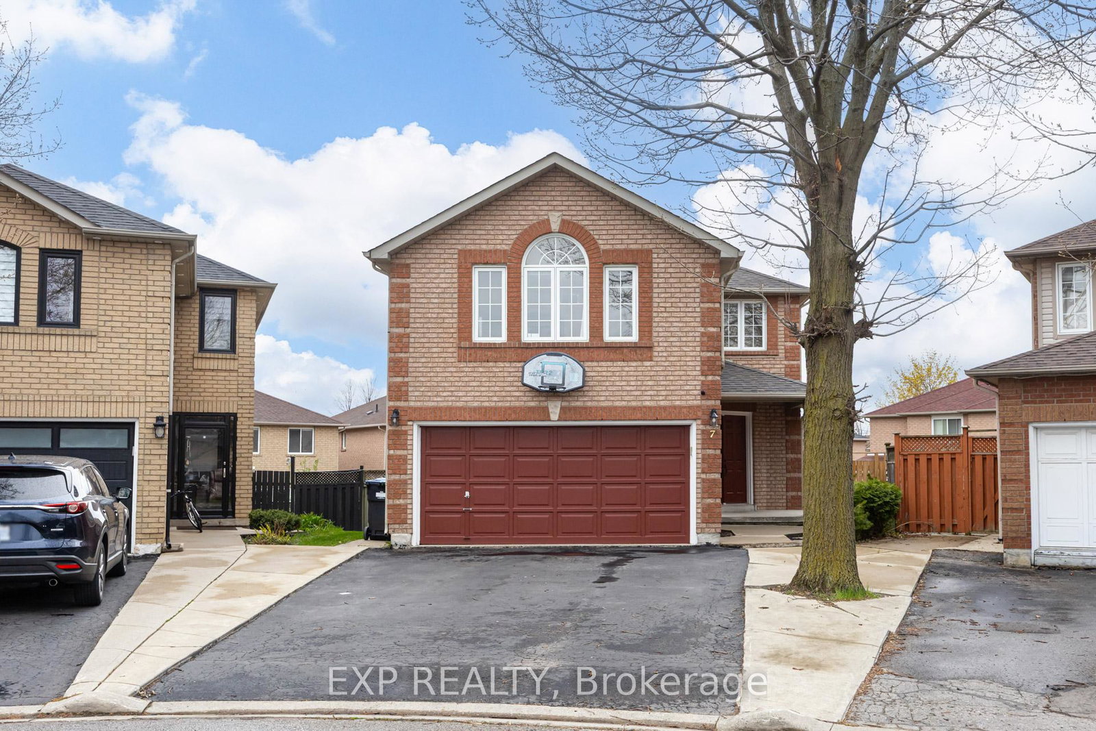 7-flaming-oak-court-brampton-ontario-w13093910