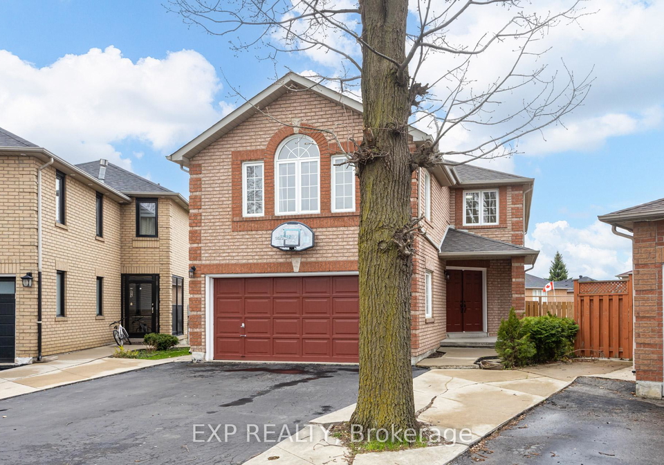 7-flaming-oak-court-brampton-ontario-w13093910