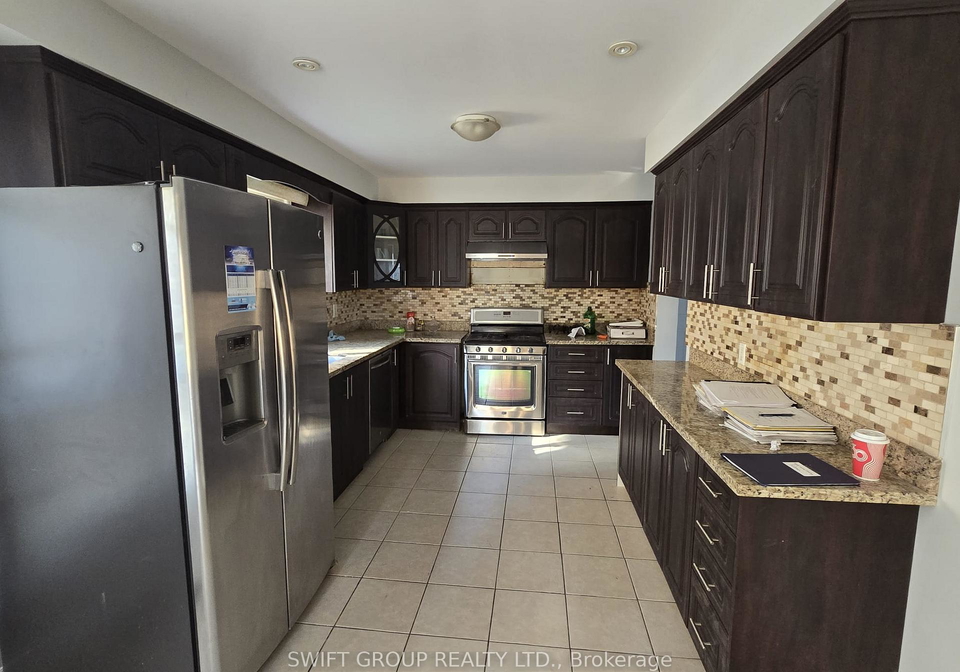 18-samson-court-brampton-ontario-w13093970