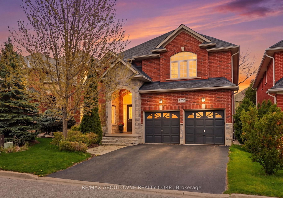 2202-brookhaven-crescent-oakville-ontario-w13094032