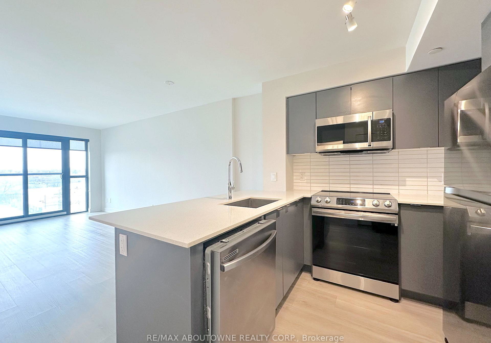3385-dundas-street-w-toronto-ontario-w13094534