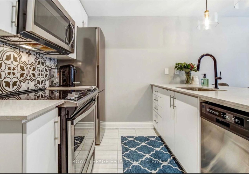 28-fieldway-road-etobicoke-ontario-w13094774