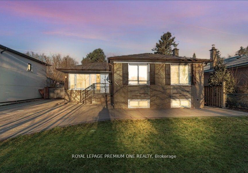2085-bridge-road-oakville-ontario-w13095112