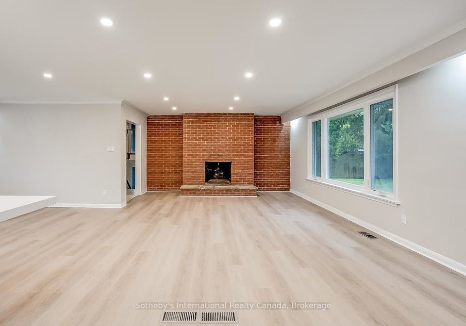 272-pinehurst-drive-oakville-ontario-w13095172