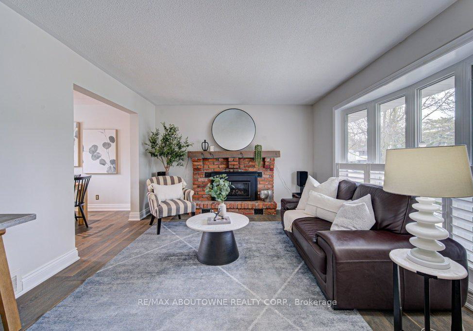 126-otter-crescent-oakville-ontario-w13095318