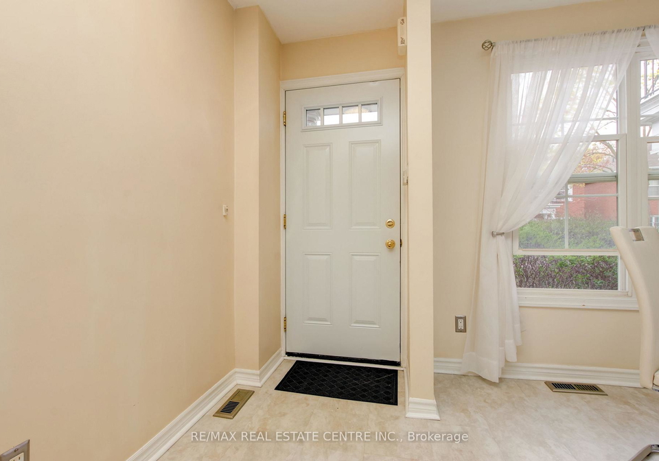stornwood-court-brampton-ontario-w13095432