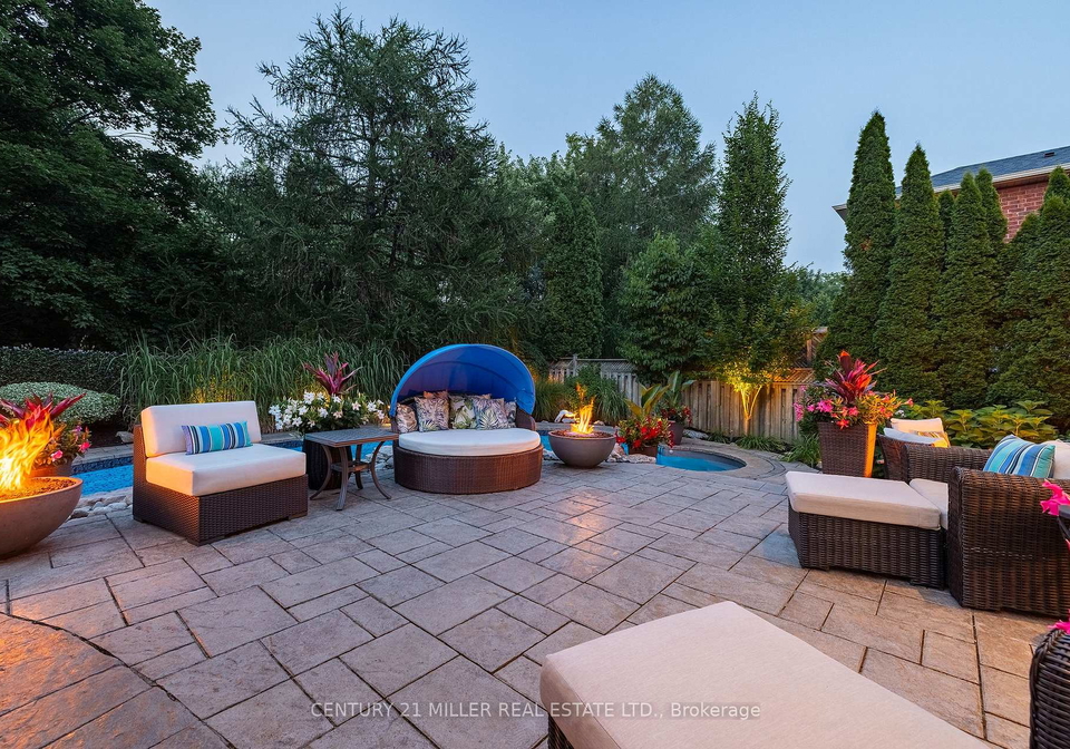 1213-bowman-drive-oakville-ontario-w13095486