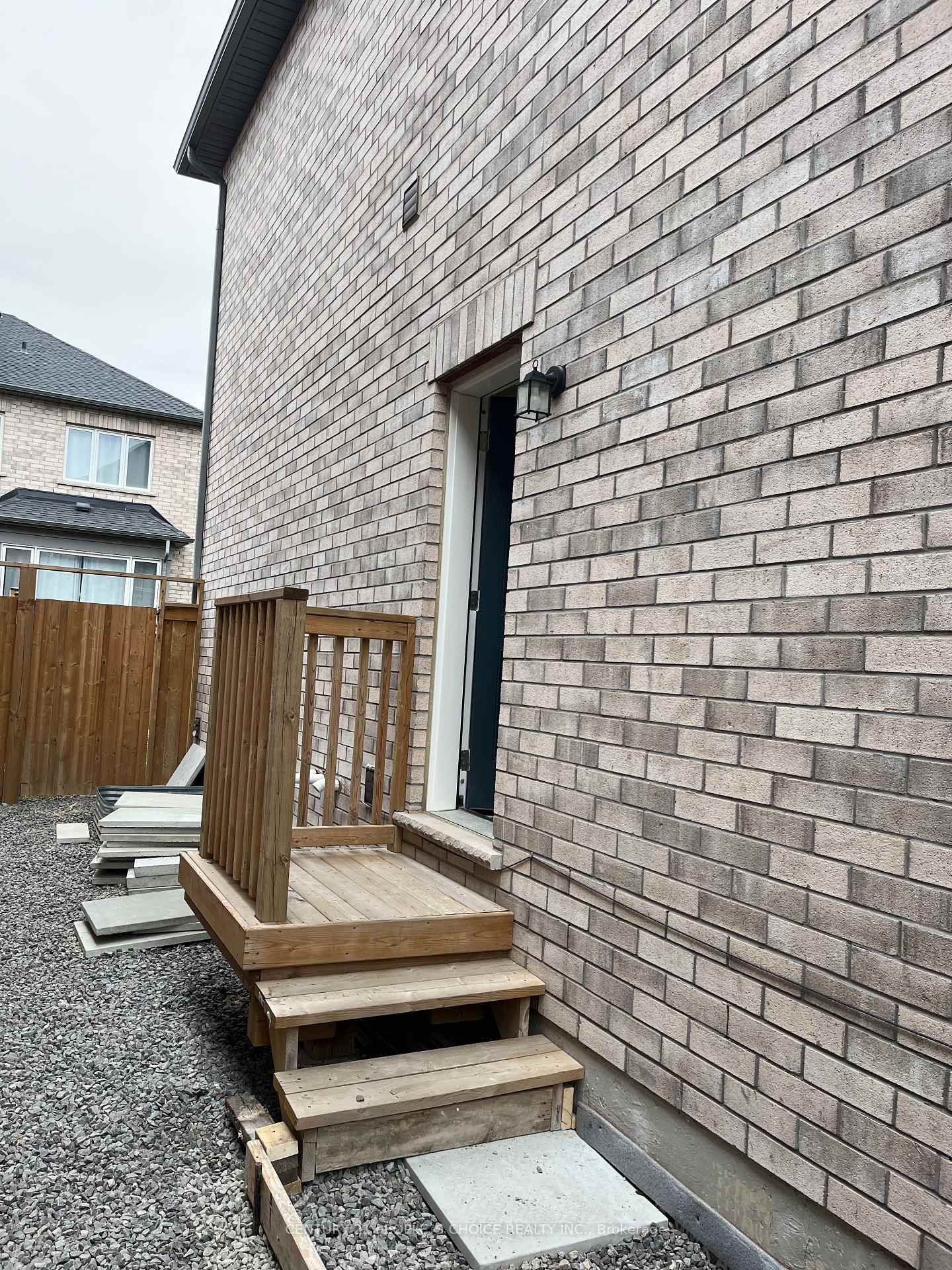 16-gemma-place-brampton-ontario-w13095738