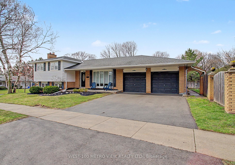 2144-sandringham-drive-burlington-ontario-w13095920