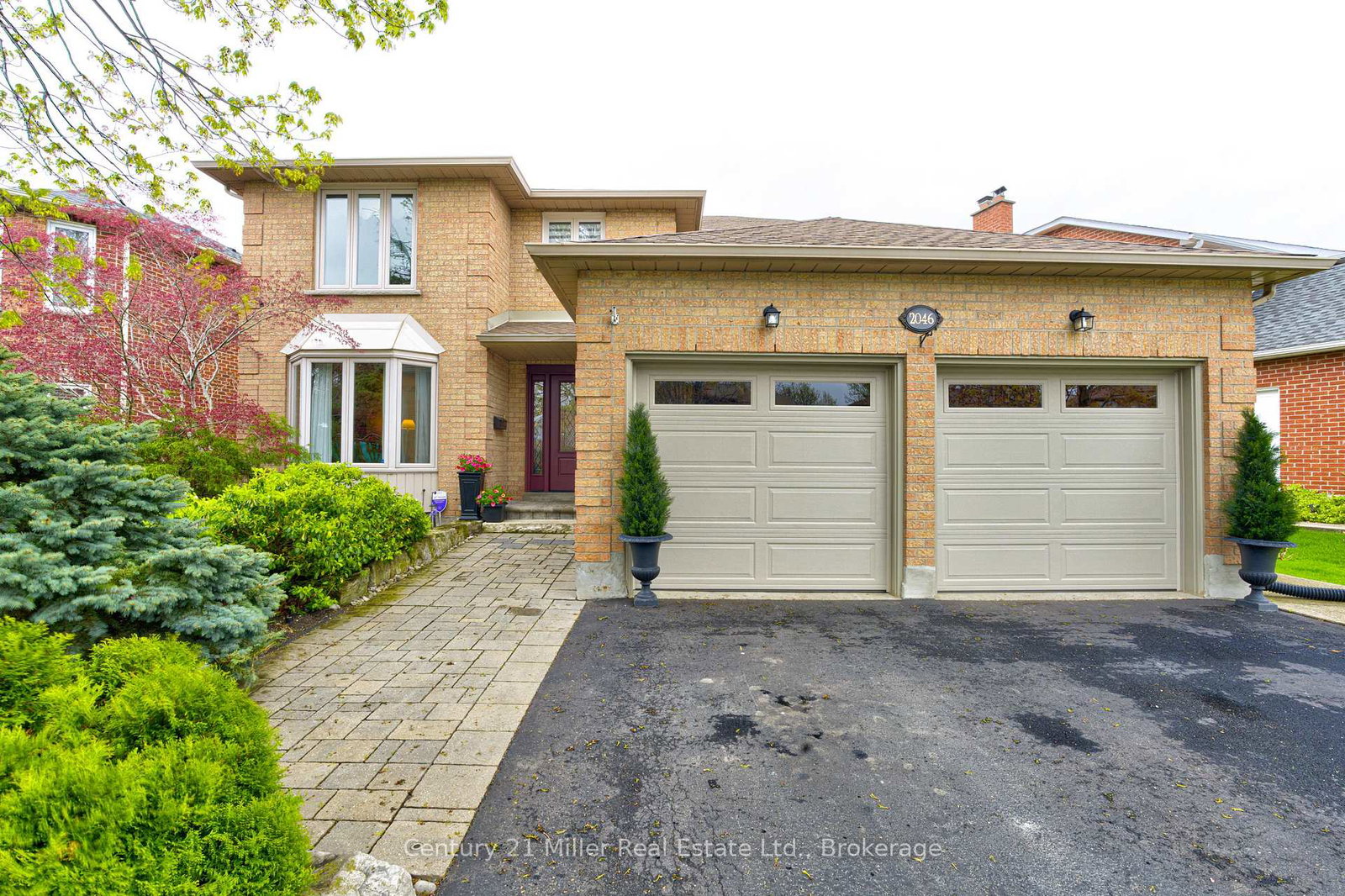 2046-oxford-avenue-oakville-ontario-w13096620