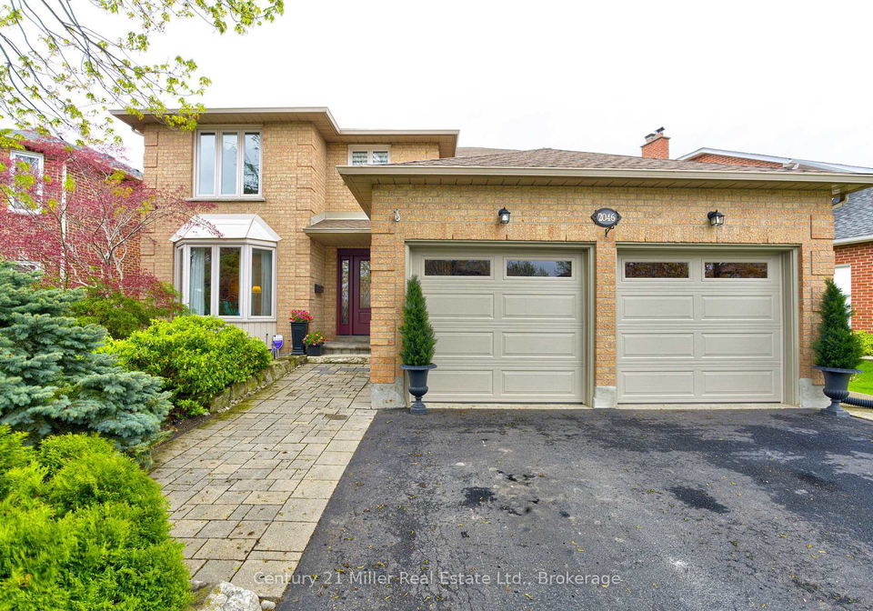 2046-oxford-avenue-oakville-ontario-w13096620