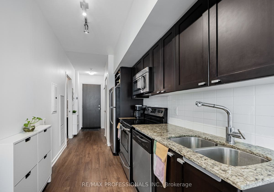 105-the-queensway-toronto-ontario-w13096642