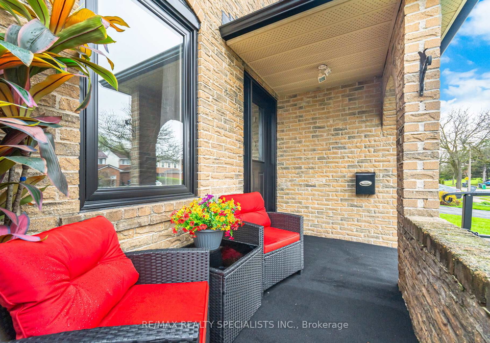 41-weybridge-trail-brampton-ontario-w13096784