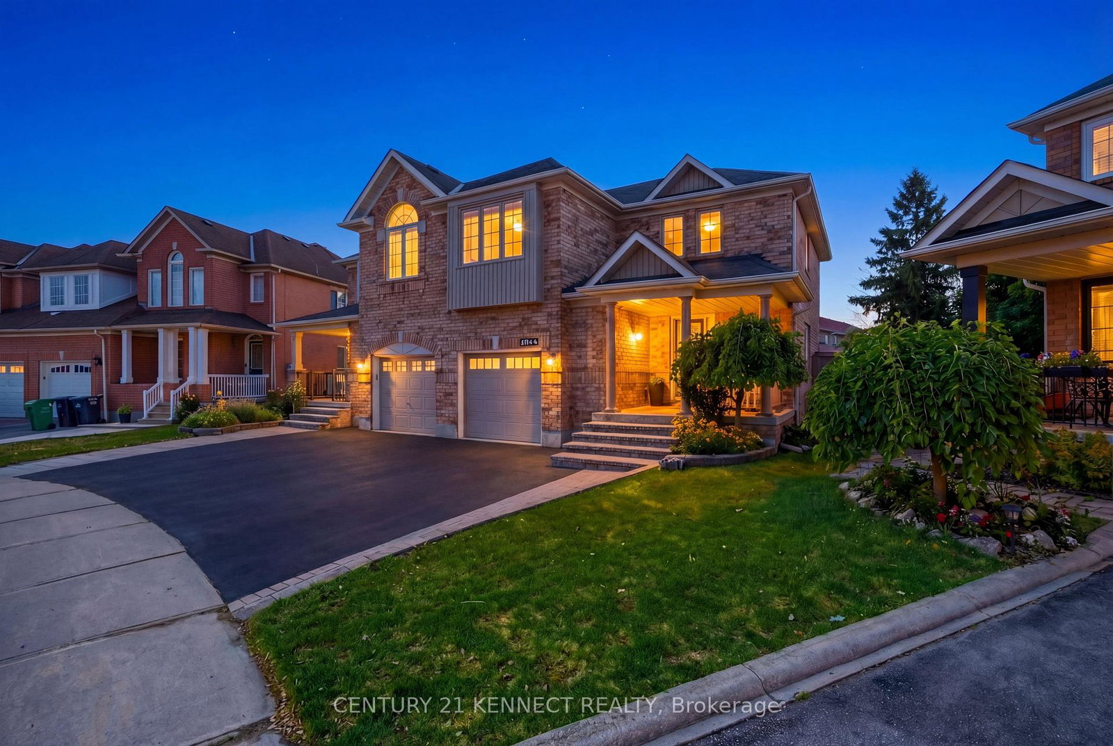 1644-samuelson-circle-mississauga-ontario-w13097270
