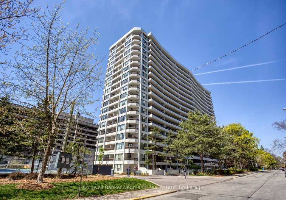 100-quebec-avenue-toronto-ontario-w13097356