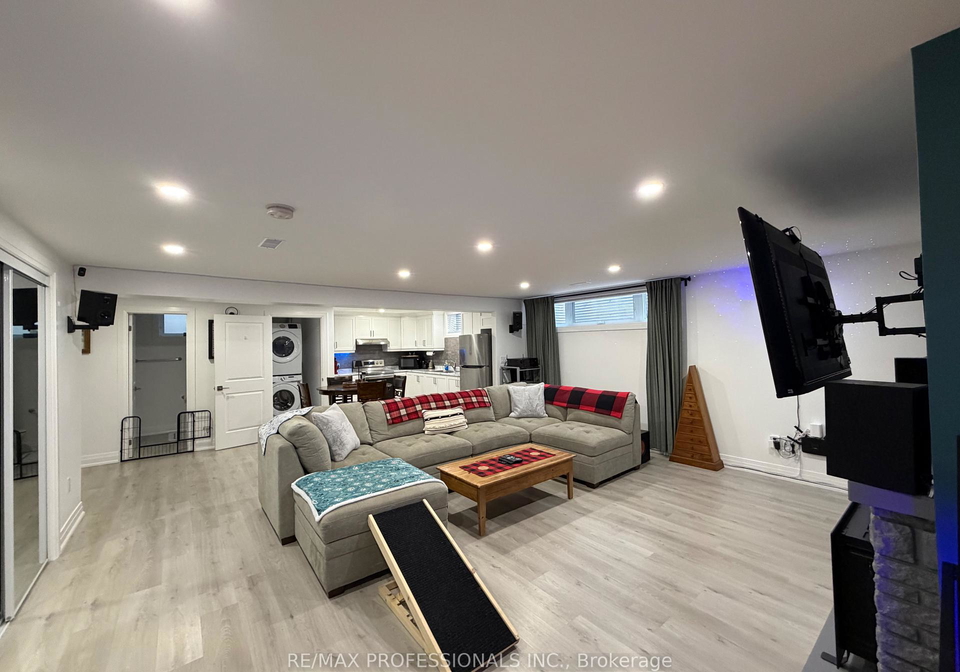 19-greencoat-road-etobicoke-ontario-w13097404