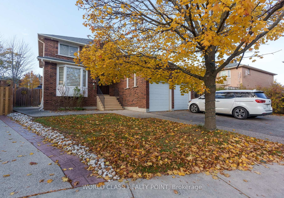 1448-mayors-manor-oakville-ontario-w13097576