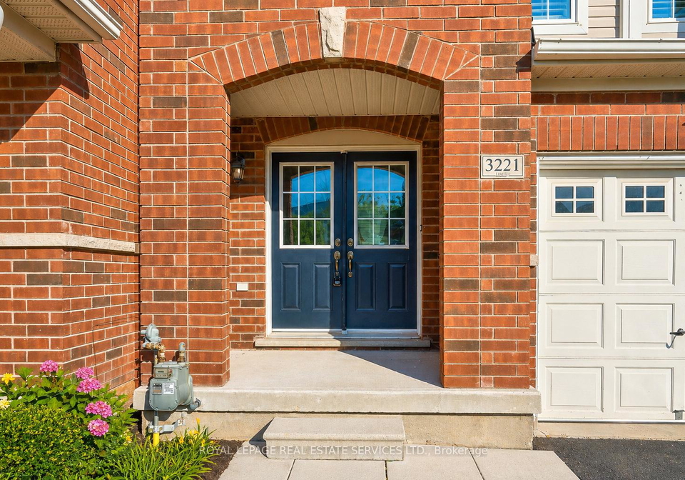 3221-sharp-road-burlington-ontario-w13097802