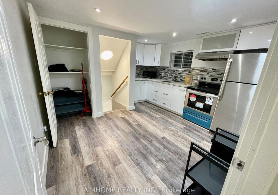 4090-woodington-drive-mississauga-ontario-w13098202