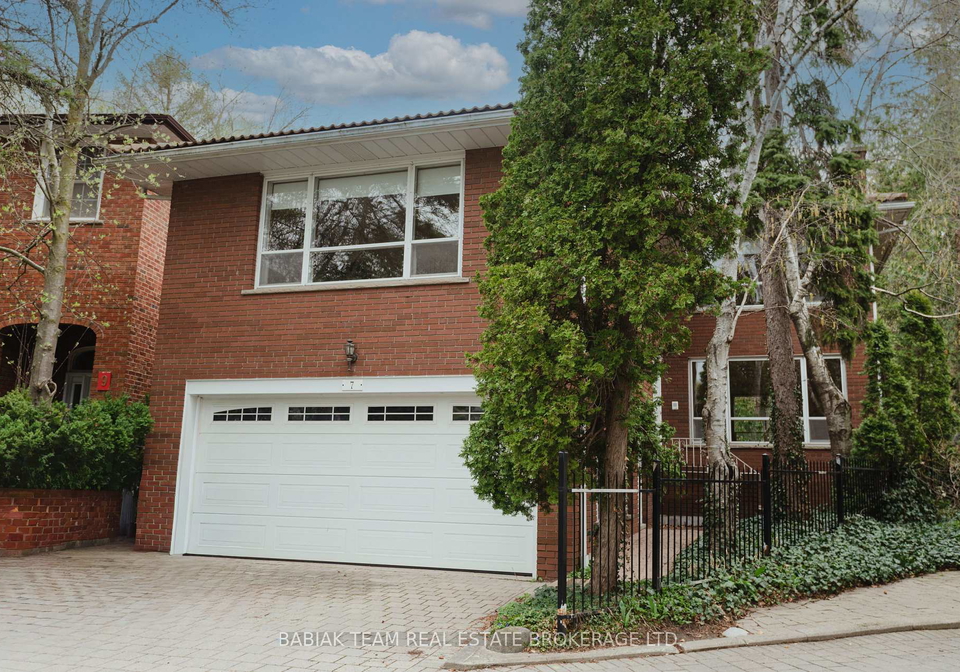 7-innisfree-court-toronto-ontario-w13098212