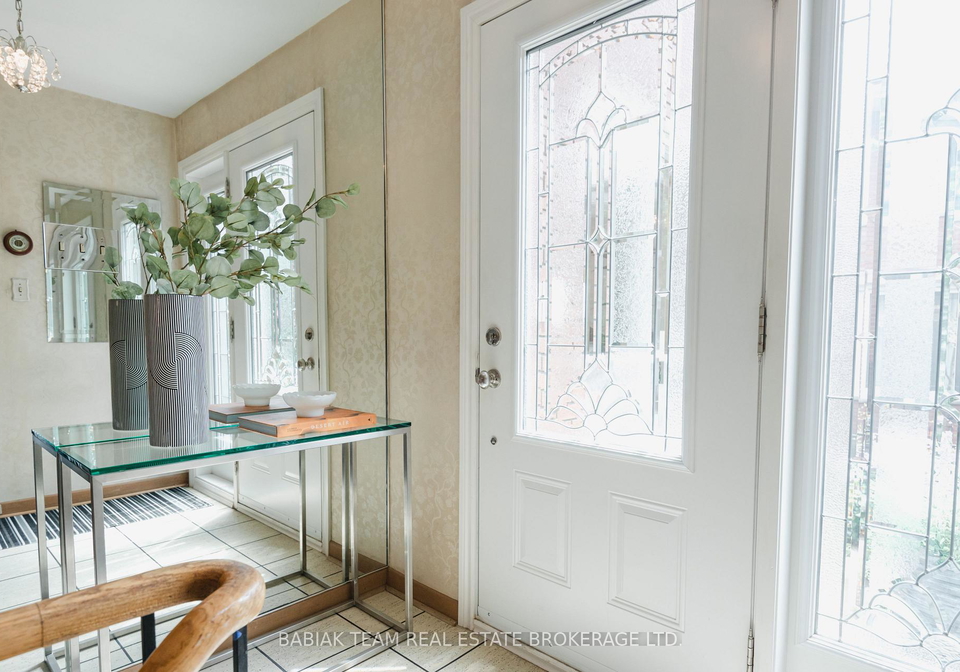 7-innisfree-court-toronto-ontario-w13098212