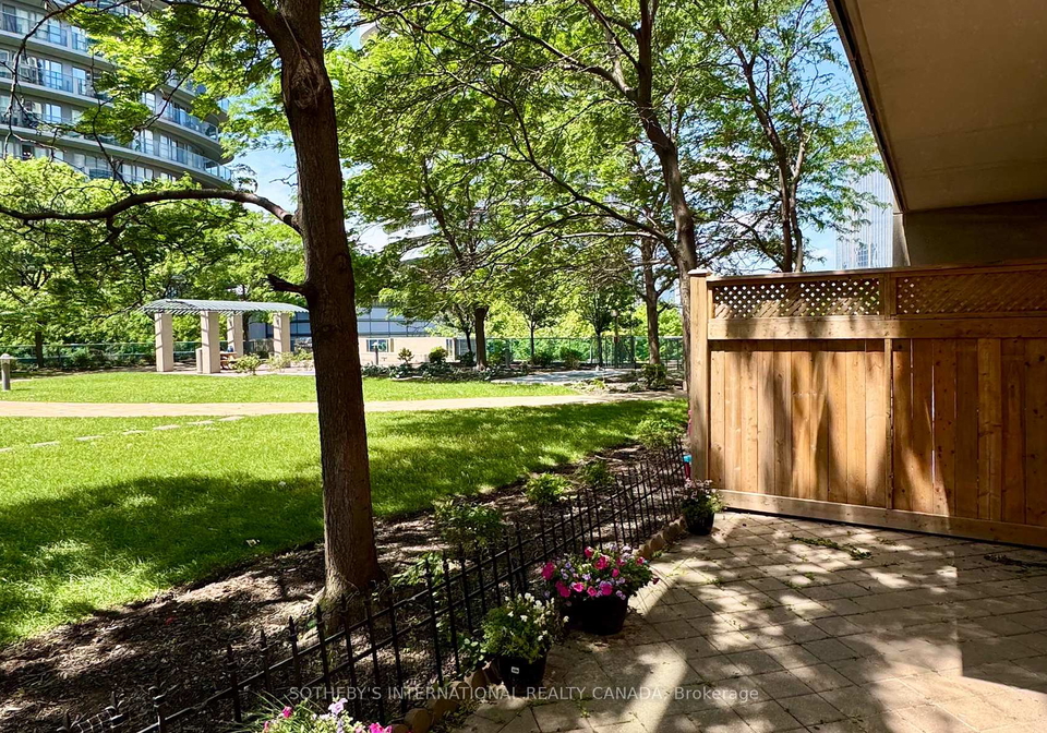 70-absolute-avenue-mississauga-ontario-w13098342