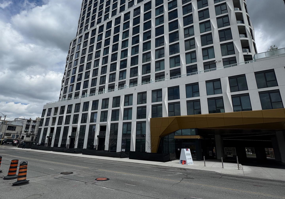 25-cordova-avenue-etobicoke-ontario-w13098396