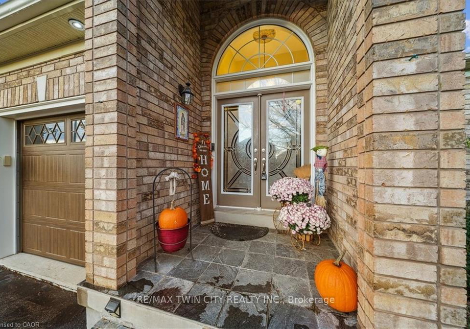 52-mistycreek-crescent-brampton-ontario-w13098568