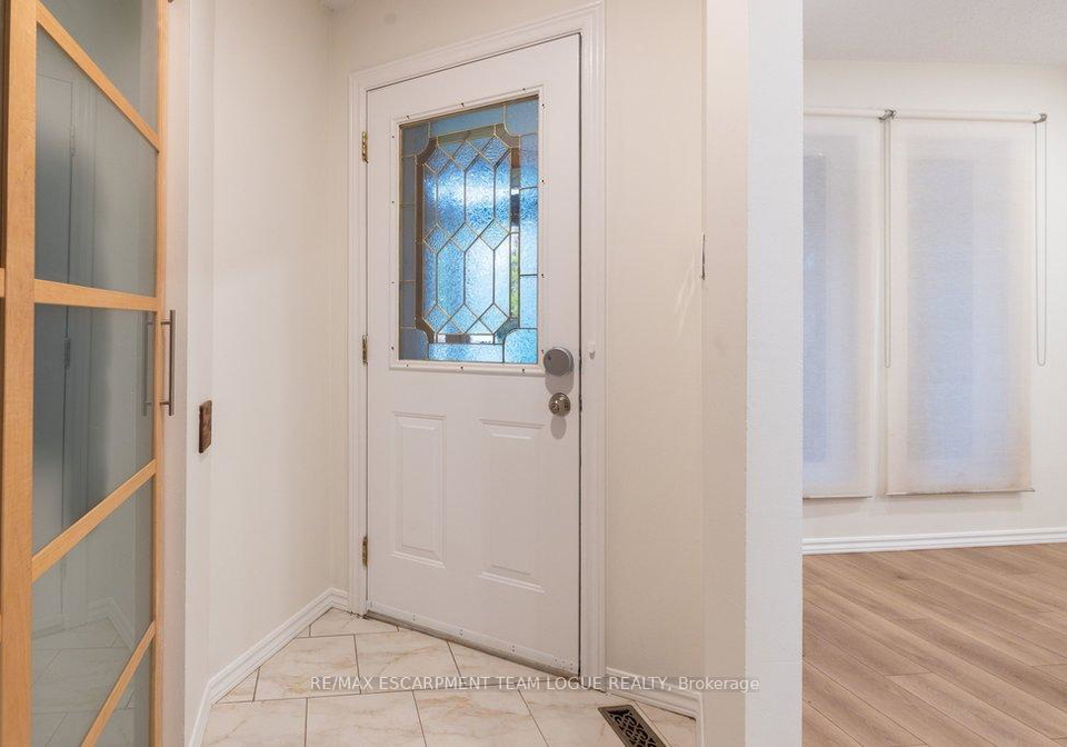 1118-montgomery-drive-oakville-ontario-w13098608