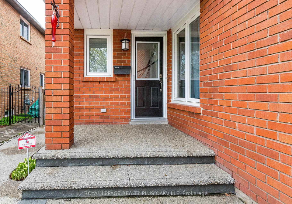 394-maidstone-crescent-oakville-ontario-w13098742