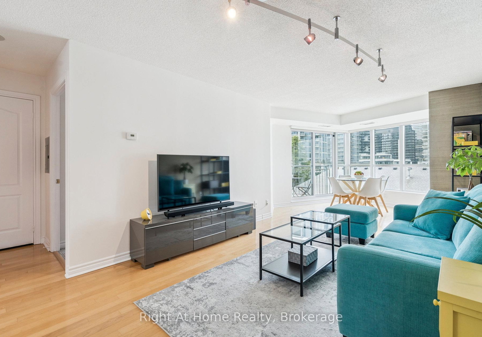 2111-lake-shore-boulevard-w-etobicoke-ontario-w13098962
