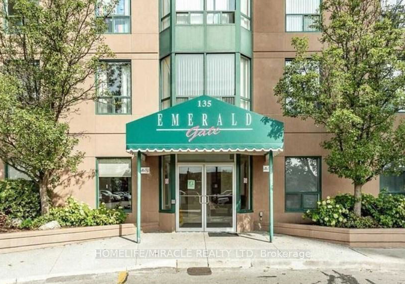 135-hillcrest-avenue-mississauga-ontario-w13099014