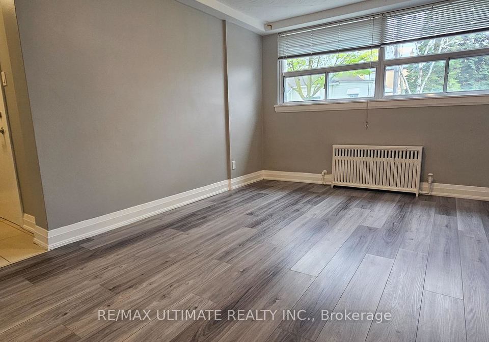 18-avon-drive-toronto-ontario-w13099496