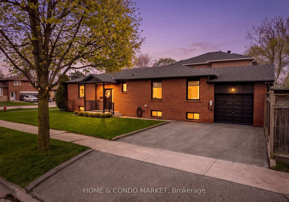 1392-northmount-avenue-mississauga-ontario-w13099568