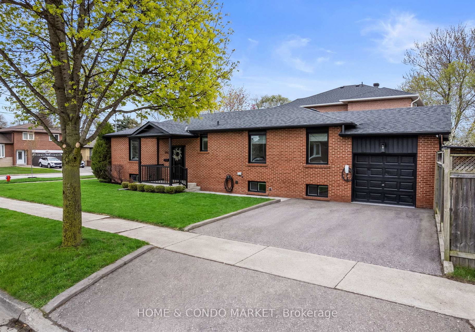 1392-northmount-avenue-mississauga-ontario-w13099568