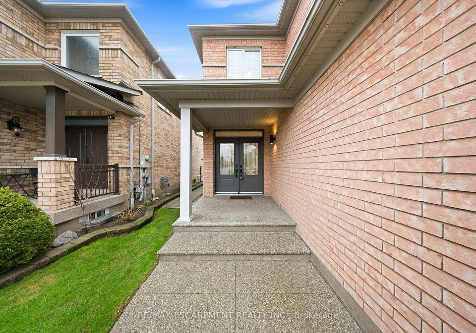 3812-lacman-trail-mississauga-ontario-w13099738