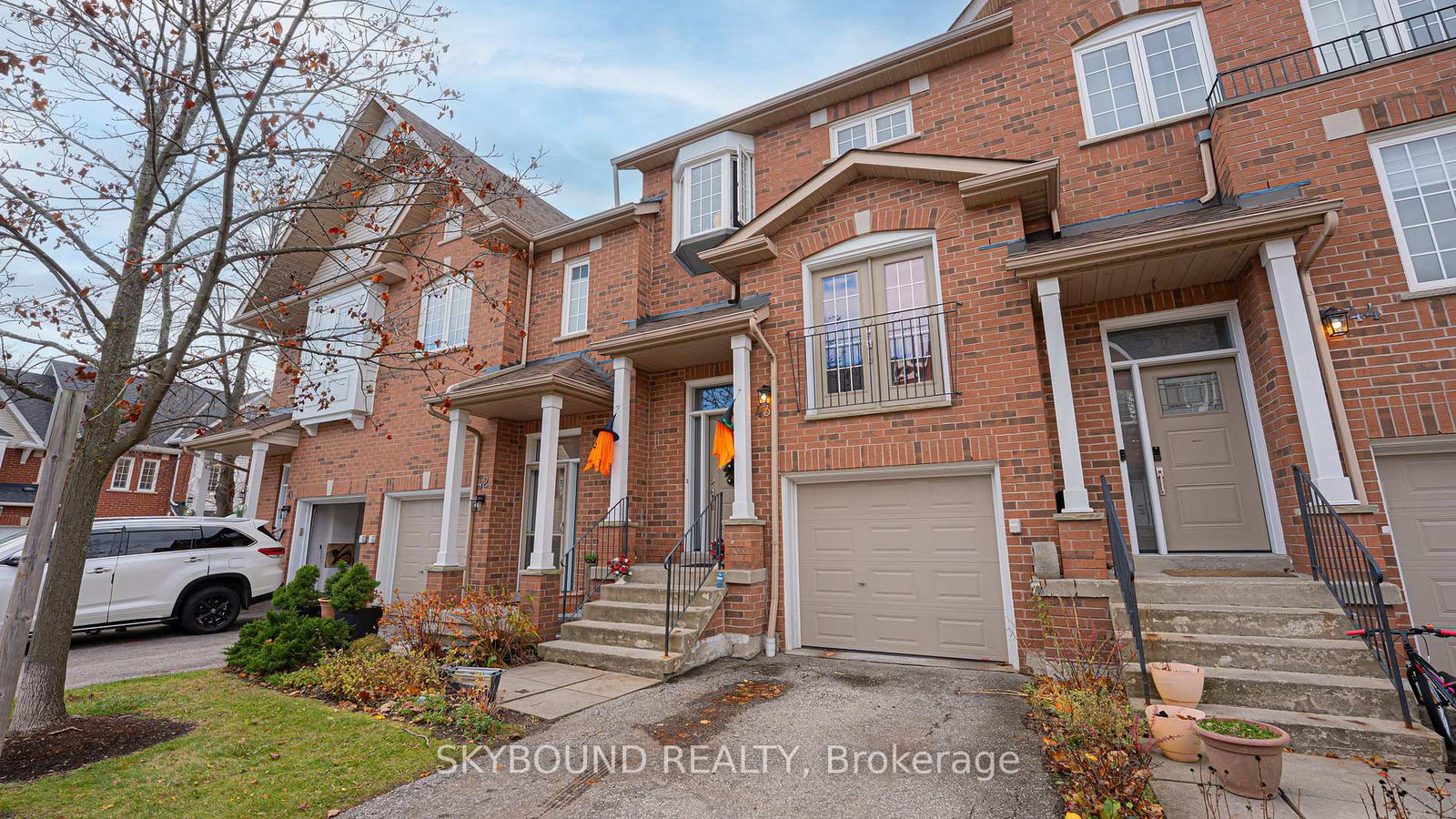 1588-south-parade-court-mississauga-ontario-w13099926
