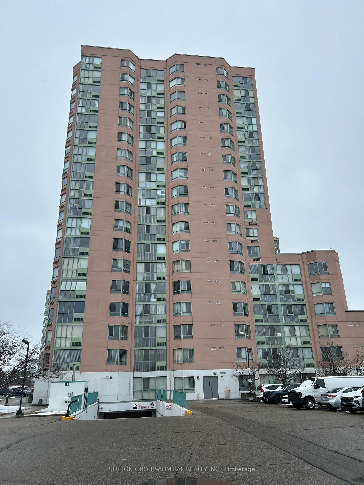 41-markbrook-lane-etobicoke-ontario-w13100018