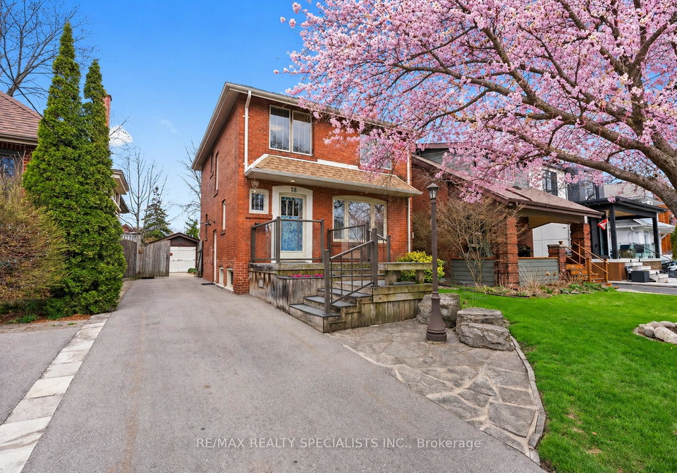18-dartmouth-crescent-etobicoke-ontario-w13100048