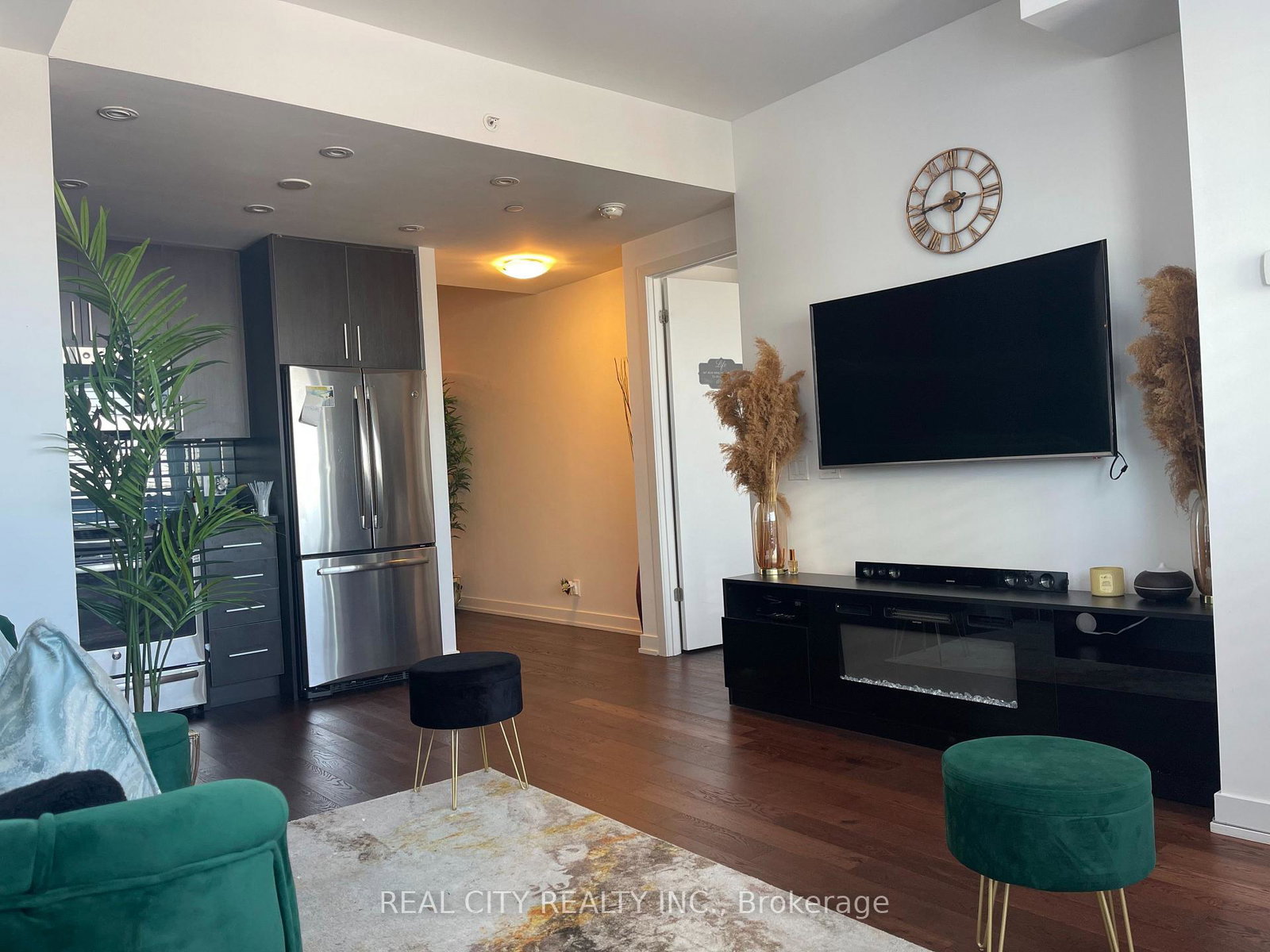 2212-lakeshore-boulevard-w-etobicoke-ontario-w13100414