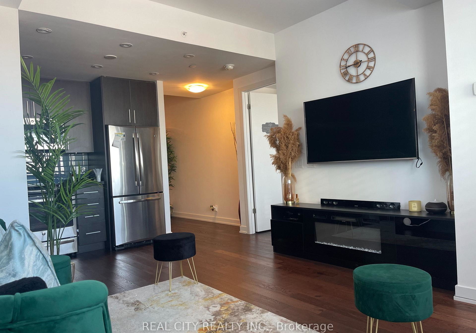 2212-lakeshore-boulevard-w-etobicoke-ontario-w13100414